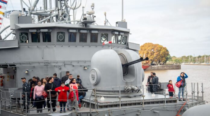 JORNADAS DE PUERTAS ABIERTAS DE LA ARMADA EN EL APOSTADERO NAVAL BS AS