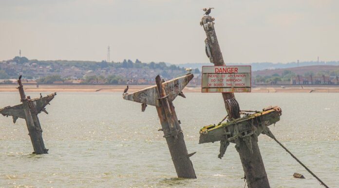 EL BARCO DE LA II GUERRA MUNDIAL QUE PODRÍA PROVOCAR UNA DE LAS MAYORES EXPLOSIONES NO NUCLEARES DEL MUNDO
