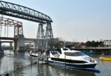 EL RIACHUELO VUELVE A SER NAVEGABLE TRAS LOS TRABAJOS DE SANEAMIENTO