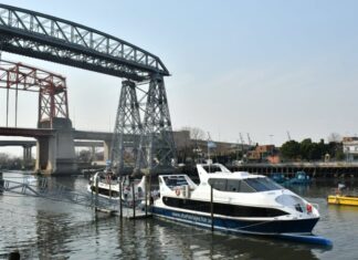 EL RIACHUELO VUELVE A SER NAVEGABLE TRAS LOS TRABAJOS DE SANEAMIENTO