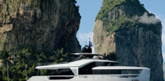 FERRETTI LANZA EL PRIMER INFYNITO 80 EN UN NUEVO ASTILLERO EN ITALIA