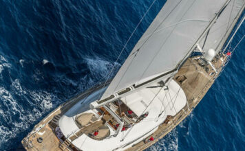 UN MUERTO Y SEIS DESAPARECIDOS TRAS IMPACTO DE UN TORNADO EN UN YATE DE LUJO FRENTE A SICILIA