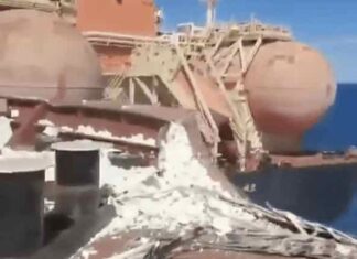 VIDEO – DRAMÁTICA COLISIÓN ENTRE GRANELEROS FRENTE A LA COSTA DE QUEENSLAND