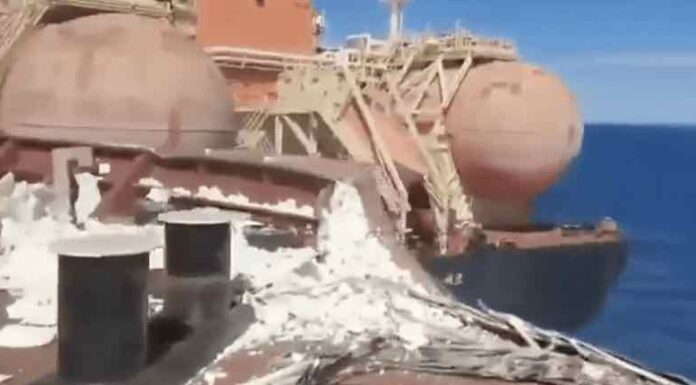 VIDEO – DRAMÁTICA COLISIÓN ENTRE GRANELEROS FRENTE A LA COSTA DE QUEENSLAND