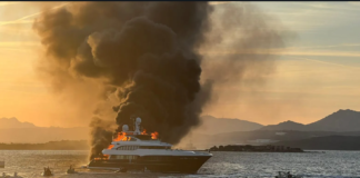 EL SUPERYATE “ATINA” DE HESSEN DE 47 METROS SE HUNDE TRAS UN DEVASTADOR INCENDIO EN OLBIA, ITALIA