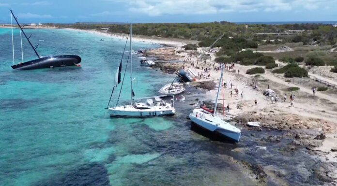 ENCALLADOS CONTRAS LAS ROCAS: ASÍ QUEDARON DECENAS DE BARCOS EN FORMENTERA TRAS EL TEMPORAL EN ESPAÑA DE LA SEMANA PASADA