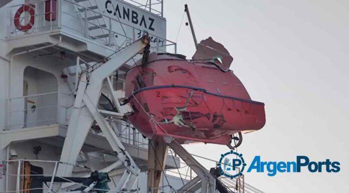 INCIDENTE NAVAL EN EL PARANÁ: DOS BUQUES GRANELEROS SUFREN DAÑOS TRAS ROCE EN RAMALLO