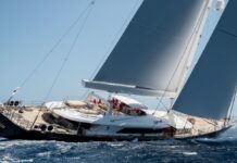 LOS VIENTOS EXTREMOS FUERON LA CAUSA DEL HUNDIMIENTO DEL VELERO “BAYESIAN” DEL MAGNATE MIKE LYNCH EN ITALIA