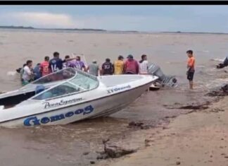 CORRIENTES – UNA FUERTE MAREJADA POR TORMENATAS HUNDIÓ LANCHAS EN EL RÍO PARANÁ