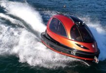 EL EXTRAÑO YATE CON FORMA DE CÁPSULA QUE PARECE UNA NAVE ESPACIAL