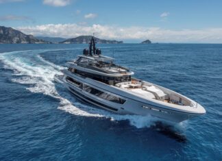 LOS CONSTRUCTORES DE SUPERYATES ITALIANOS LANZAN NUEVOS MODELOS Y CONCEPTOS