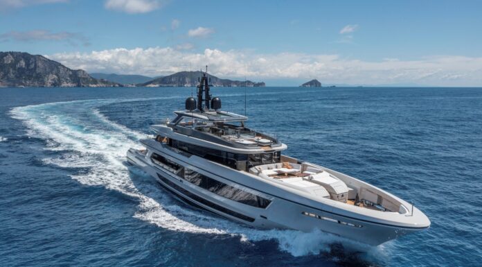 LOS CONSTRUCTORES DE SUPERYATES ITALIANOS LANZAN NUEVOS MODELOS Y CONCEPTOS