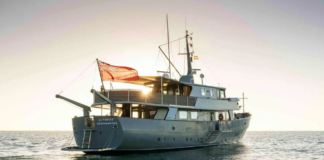 EL LUJOSO YATE CLÁSICO “LA FENICE” SE REÚNE CON LA COPA AMÉRICA 60 AÑOS DESPUÉS