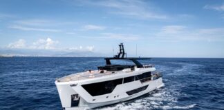 NUMARINE LANZA SU PRIMER SUPERYATE HÍBRIDO 30XP CON INTERIORES ELEGANTES
