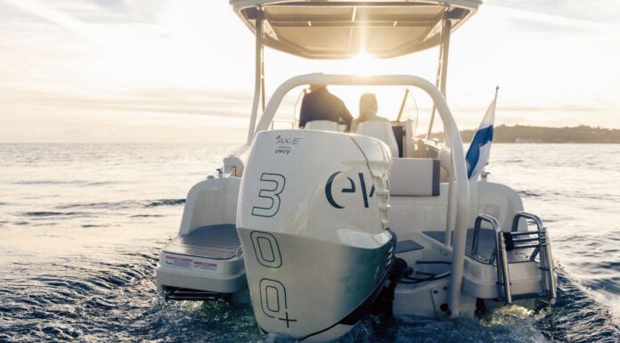 EVOY LLEGARÁ AL MERCADO ESTADOUNIDENSE CON UN MOTOR FUERA DE BORDA TOTALMENTE ELÉCTRICO DE 300 HP