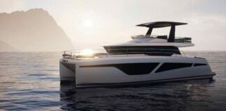 CODE 07, LA PRIMERA UNIDAD DE LA NUEVA MARCA DE CATAMARANES A MOTOR FOUNTAINE PAJOT Y COUACH