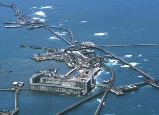 LA MISTERIOSA CIUDAD FLOTANTE DE LA ERA SOVIÉTICA QUE SE CONSTRUYÓ SOBRE BARCOS HUNDIDOS