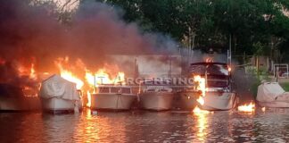 IMPACTANTE INCENDIO EN GUALEGUAYCHÚ: VARIAS EMBARCACIONES FUERON DEVORADAS POR LAS LLAMAS Y CINCO PERSONAS RESULTARON HERIDAS