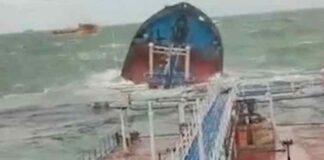 DERRAMES DE PETRÓLEO EN EL ESTRECHO DE KERCH TRAS LA ROTURA DE UN PETROLERO RUSO EN MEDIO DE UNA TORMENTA