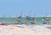 PERÚ – ENORMES OLAS DE 3 METROS ARRASAN EMBARCACIONES Y PROVOCAN INUNDACIONES