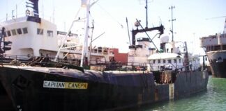 SE HUNDIÓ UN BARCO EN LA BASE NAVAL DE MAR DEL PLATA