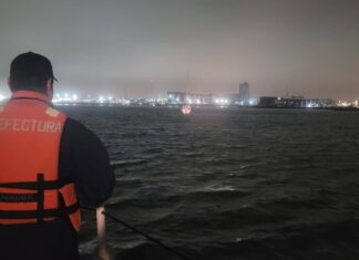 PREFECTURA ASISTIÓ A UN VELERO QUE VOLVÍA DE BRASIL Y SUFRIÓ AVERÍAS EN SU MÁSTIL