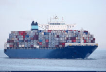 UN BARCO CON MÁS DE 1.300 CONTENEDORES DE CEREZAS ESTÁ A LA DERIVA EN MICRONESIA