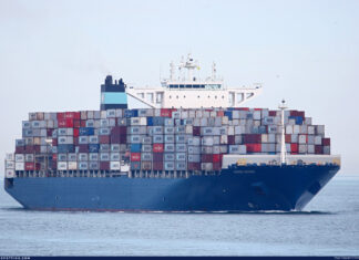 UN BARCO CON MÁS DE 1.300 CONTENEDORES DE CEREZAS ESTÁ A LA DERIVA EN MICRONESIA