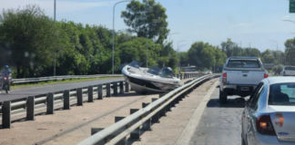 SAN JUAN – PUDO SER UNA TRAGEDIA: UNA LANCHA VOLÓ EN LA AVENIDA CINRCUNVALACIÓN