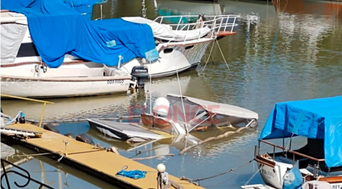 REFLOTARON EL YATE QUE SE HABÍA HUNDIDO EN EL CLUB NÁUTICO DE PARANÁ