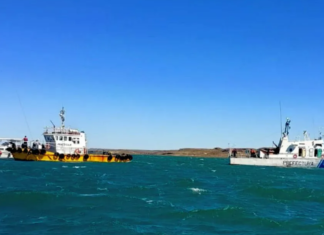 SANTA CRUZ: PREFECTURA ASISTIÓ A UN VELERO AVERIADO CON DOS PERSONAS A BORDO