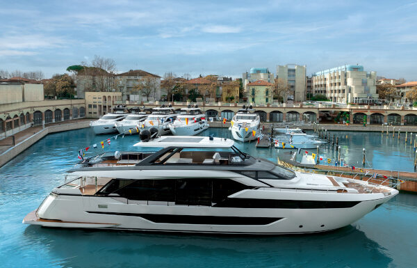 SE LANZA EL NUEVO FERRETTI YACHTS 940