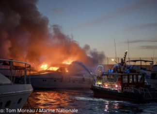 (VIDEO) TRES YATES EN LLAMAS EN EL PUERTO DE MARSELLA