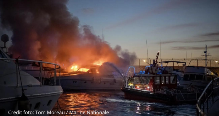 (VIDEO) TRES YATES EN LLAMAS EN EL PUERTO DE MARSELLA