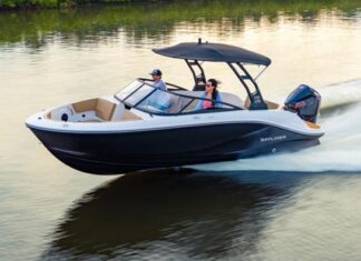 BAYLINER BOATS PRESENTA SU NUEVA SERIE V20 EN EL SALÓN NÁUTICO DE CHICAGO