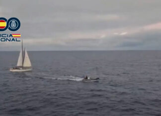 VIDEO – IMPACTANTE INTERCEPCIÓN EN EL ATLÁNTICO: 600 KILOS DE DROGA EN UN VELERO CERCA DE TENERIFE