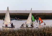 LA ESCUELA NÁUTICA DE SAN ISIDRO OFRECE CLASES GRATUITAS PARA QUE LOS VECINOS DISFRUTEN DEL RÍO