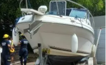 TRAS UNA EXPLOSIÓN, SE PRENDIÓ FUEGO EL MOTOR DE UN SPORT CRUISER EN PUNTA DEL ESTE MIENTRAS NAVEGABA