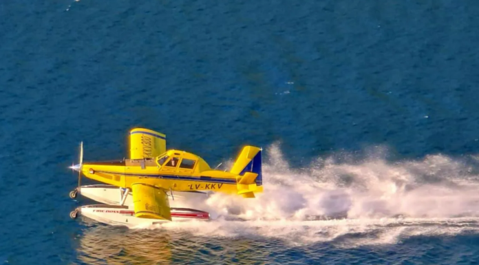 INCENDIO EN EL CERRO META: RESTRINGIERON LA NAVEGACIÓN EN EL LAGO GUTIÉRREZ