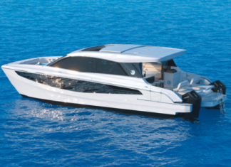 AQUILA POWER CAT ESTRENA LA NUEVA SERIE DE COUPE CON FOILS FIJOS