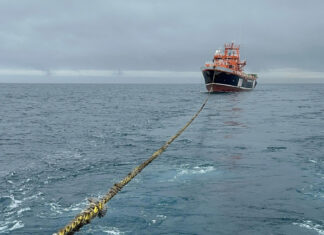 EL AVISO ARA “BAHÍA AGRADABLE” ASISTIÓ Y REMOLCÓ AL BUQUE LOGÍSTICO CHILENO “BETANZOS” EN LA ANTÁRTIDA