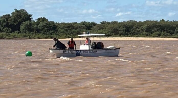 INTENSA BÚSQUEDA DE DOS JÓVENES QUE FUERON A PESCAR EN CORRIENTES Y NO REGRESARON: UNO DE LOS COMPAÑEROS FALLECIÓ