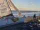 TENERIFE – SE DUERME AL TIMÓN DE UN VELERO, ENCALLA EN UNA PLAYA DE GÜÍMAR Y DESPIERTA RODEADO DE LA POLICÍA