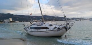 MALLORCA – APARECE OTRO VELERO VARADO EN LA PLAYA DE LOS NAUFRAGIOS DE CALVIÁ, SON MATIES: ESTA ES LA HISTORIA DE LOS CASOS MÁS RECIENTES