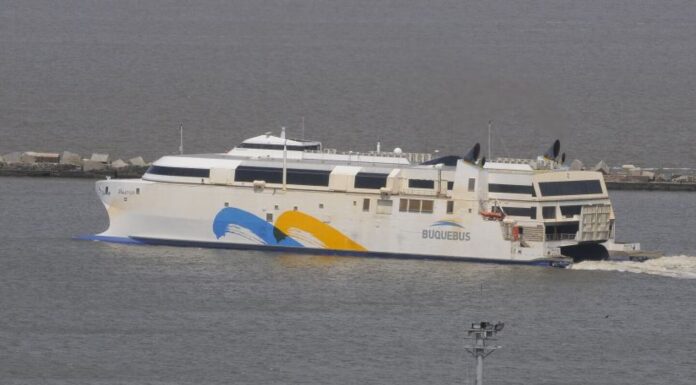 SE AVERIÓ “FRANCISCO”, EL BARCO DE BUQUEBUS QUE CONECTA BUENOS AIRES CON MONTEVIDEO