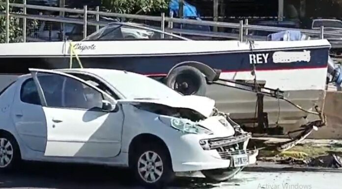 INSÓLITO CHOQUE EN LA RIBERA DE QUILMES: UN AUTO IMPACTÓ CONTRA UNA LANCHA Y DEJÓ UN HERIDO