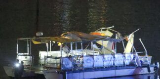 CONFIRMAN UN MUERTO TRAS COLISIÓN DE UN FERRY CONTRA UN BRCO EN FLORIDA