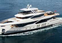 NUMARINE PRESENTA SU NUEVO SUPERYATE INSIGNIA