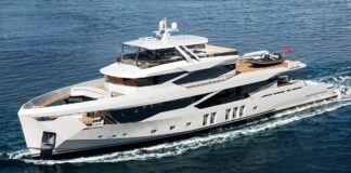 NUMARINE PRESENTA SU NUEVO SUPERYATE INSIGNIA