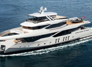 NUMARINE PRESENTA SU NUEVO SUPERYATE INSIGNIA